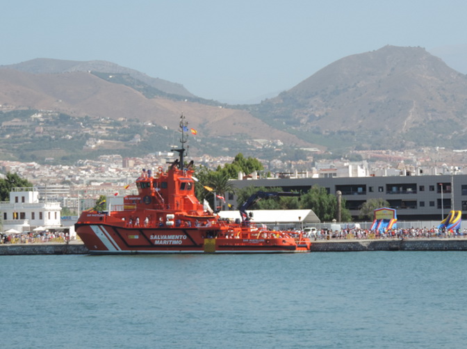 La seccin sindical de Salvamento Martimo denuncia la falta de medios personales y materiales de rescate en el mar de Alborn.